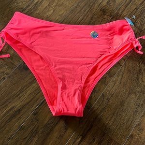 High cut bikini bottoms